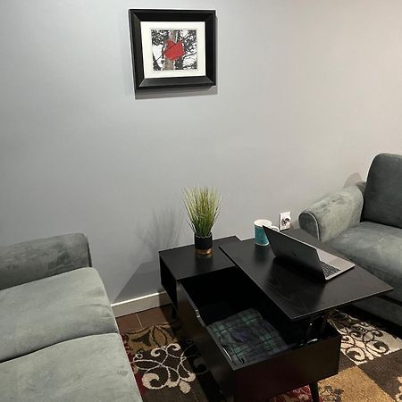 Plush Garden Level Apartment Near Stowe Моррістаун Екстер'єр фото